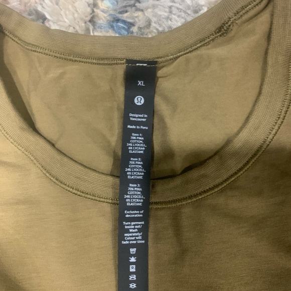Lululemon Tee - Picture 2 of 6